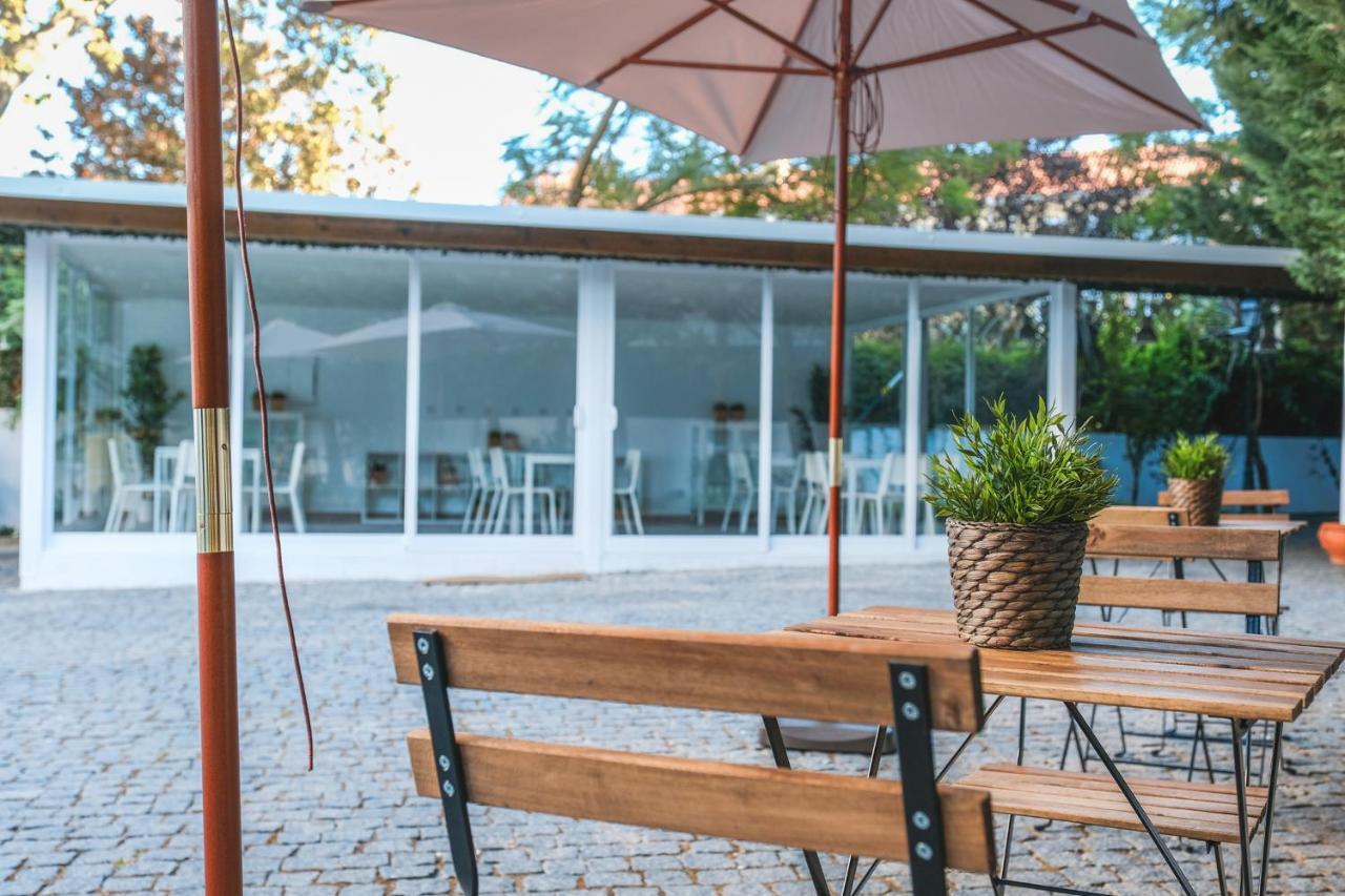 4U Lisbon Airport Suites Eksteriør bilde